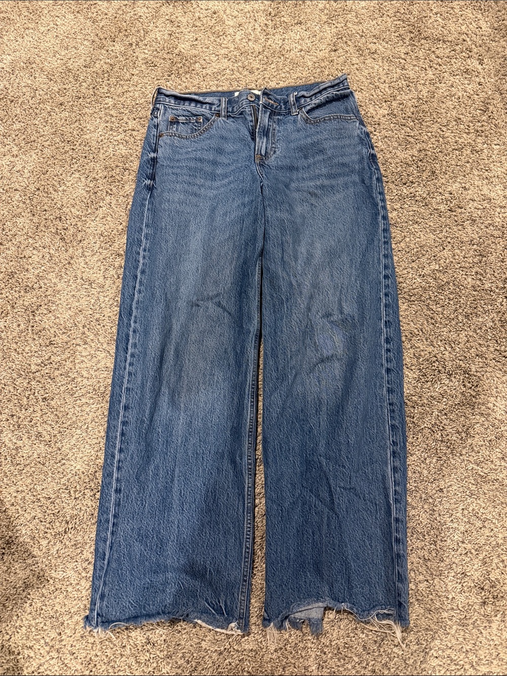 Abercrombie & Fitch Wide-Leg Jeans in Medium Blue